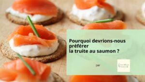 Différence entre un pavé de truite et un pavé de saumon côte à côte pour comparer nutrition, qualité et impact écologique