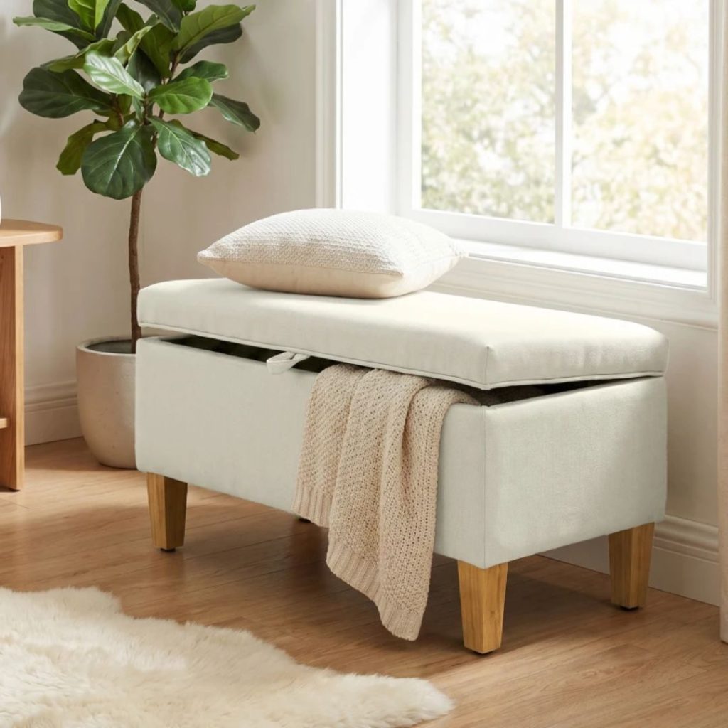 Banc de rangement en lin pour l'entrée de la maison